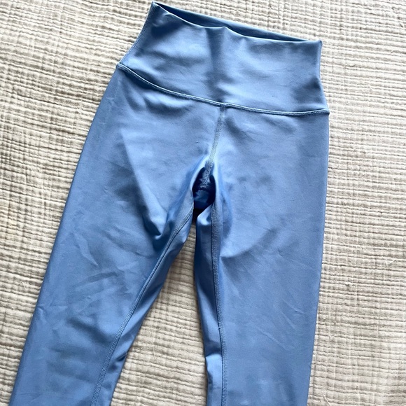 alo High-Waist Airlift Legging - Picture 6 of 10